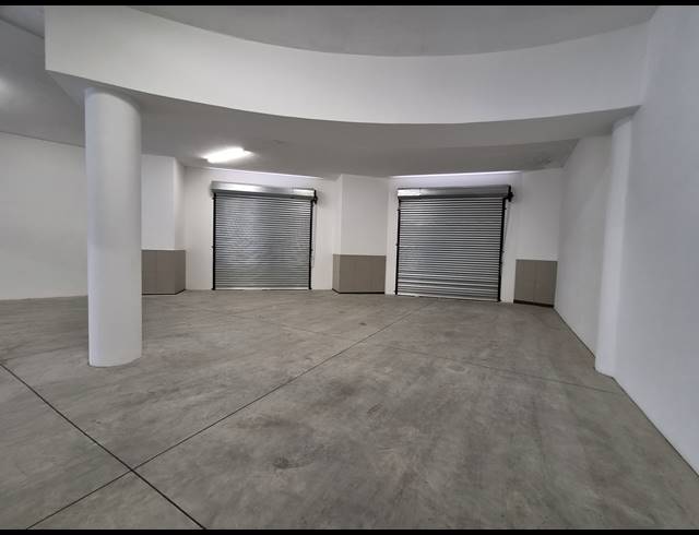 429M² RETAIL TO LET IN HALFWAY HOUSE